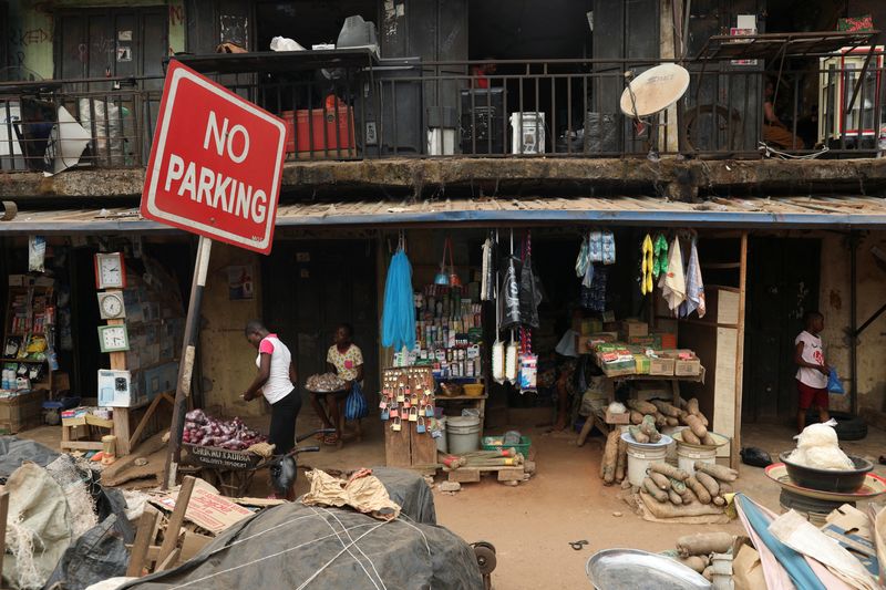 Nigeria GDP growth slows ahead of interest rate announcement