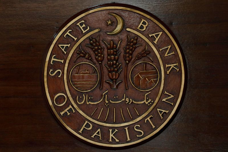Pakistan central bank's forex reserves fall $102 million to $4.09 billion in week ended May 26