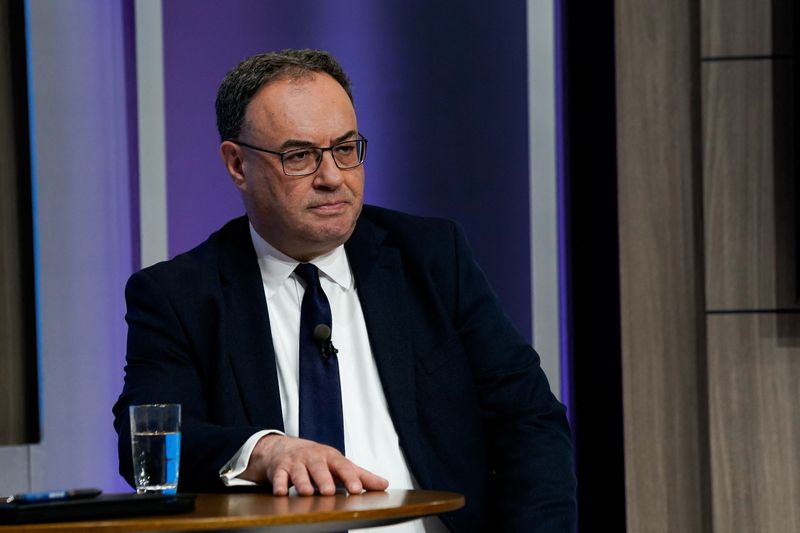 UK showing signs of persistent inflation, BoE's Bailey says