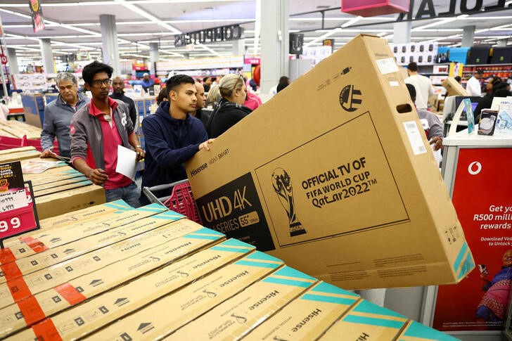 South Africa's consumer confidence recovers in third quarter- Survey