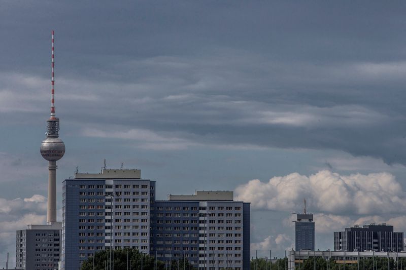 German home building permits plunge as industry calls for stimulus