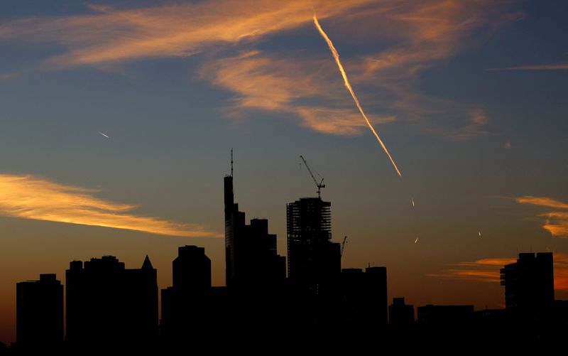 German economy expected to shrink slightly in Q3 - econ ministry