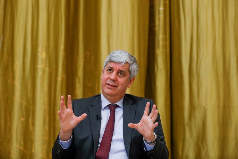 ECB's Centeno sees conditions to reverse rate cycle 'in the near future'