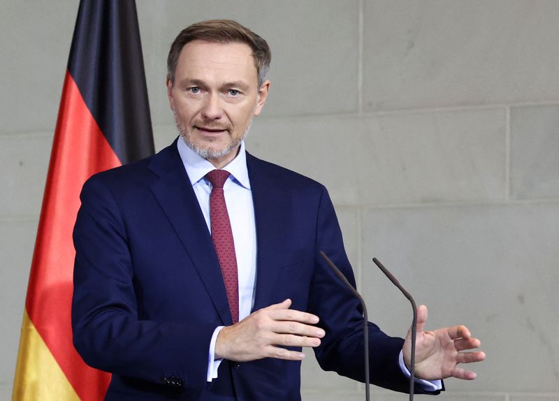Exclusive-German, French ministers meet to seek deal on EU fiscal rules - German sources