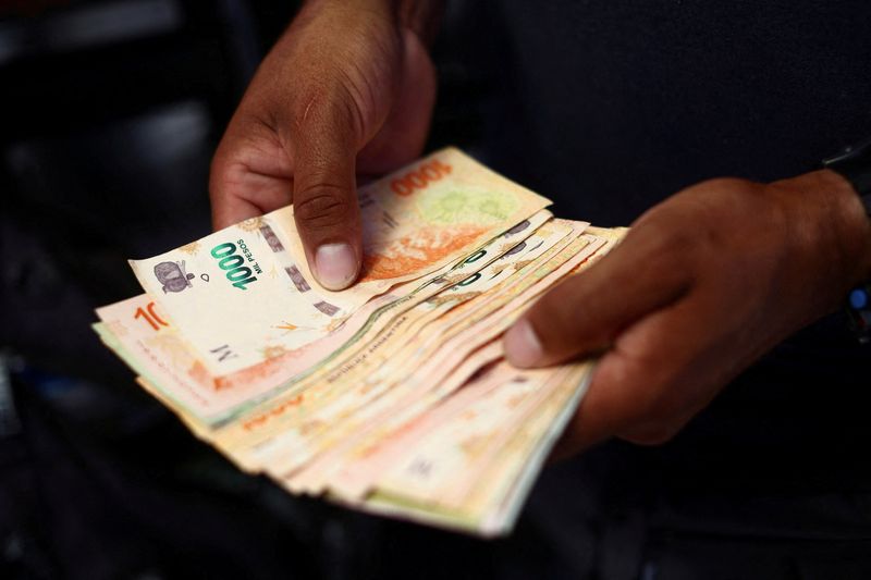Argentina government talks peso debt risk with banks as repayments loom