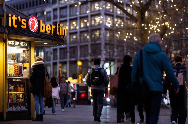 Weak euro zone growth a key downside rating risk for central Europe -S&P