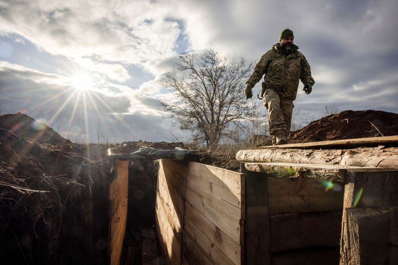 Ukraine says consumption, defence sector to fuel growth