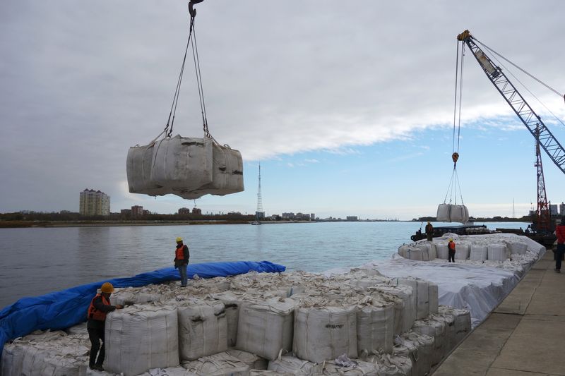 China-Russia 2023 trade value hits record high of $240 billion - Chinese customs