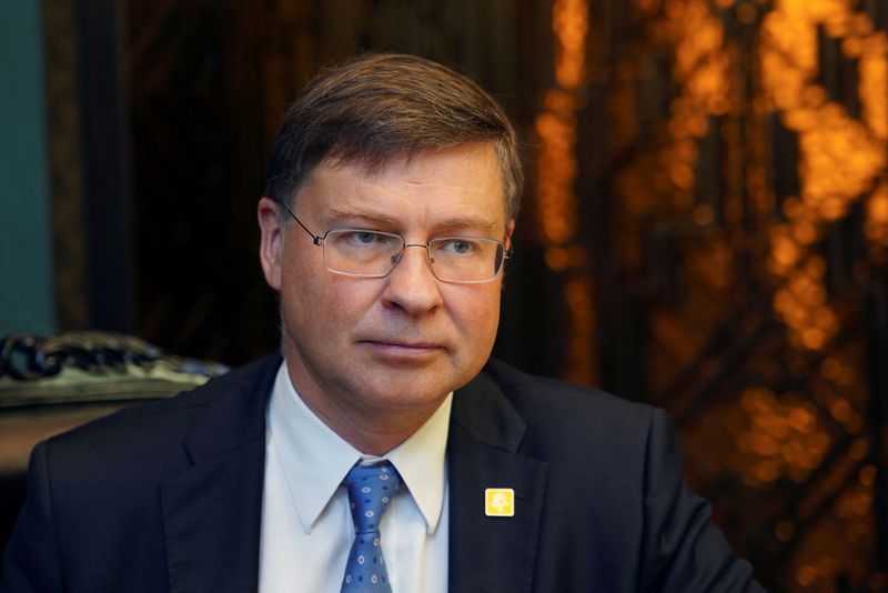 Risk of EU prices rising, growth slowing from Red Sea attacks -EU trade chief