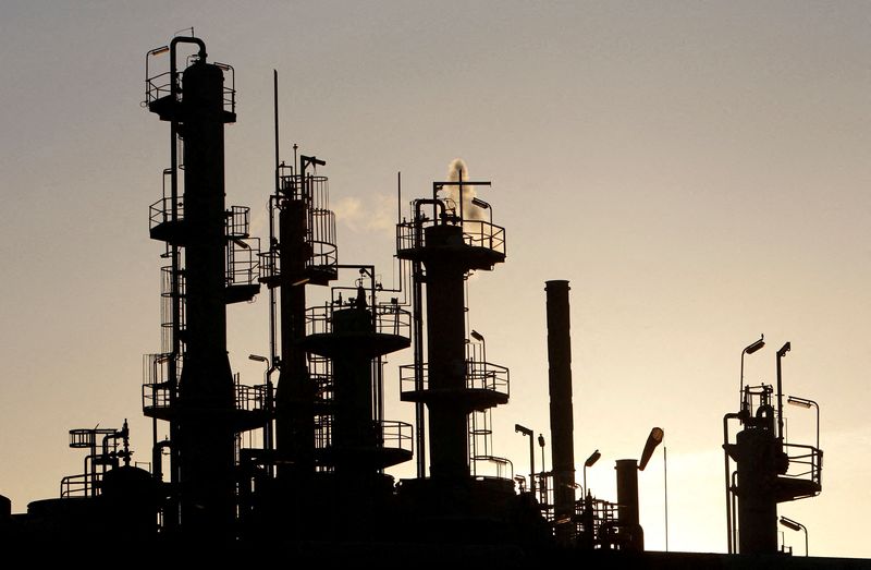 Oil could jump by $20 if Ukraine crisis worsens, says BofA