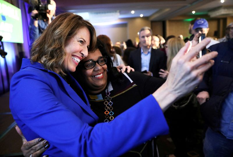 Moderate Democrats fear party infighting could hand U.S. Congress to Republicans