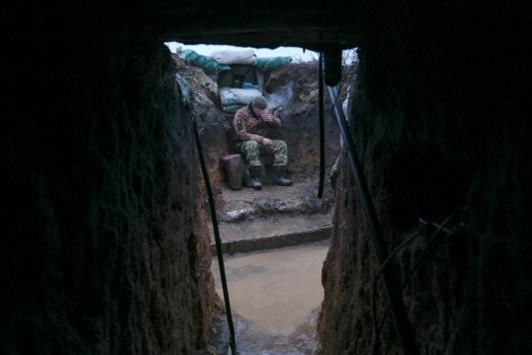 War-weary Ukrainian soldiers in trenches ready to 'make it or break it'