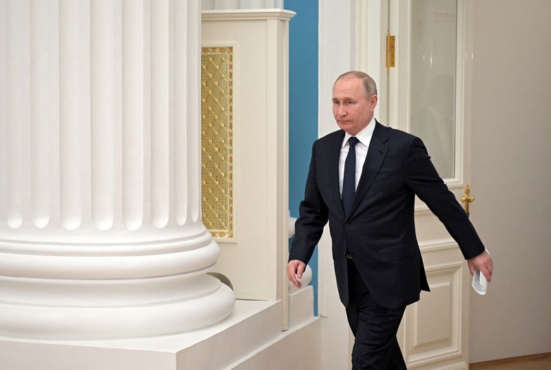 California pension leaders differ on Russia divestment