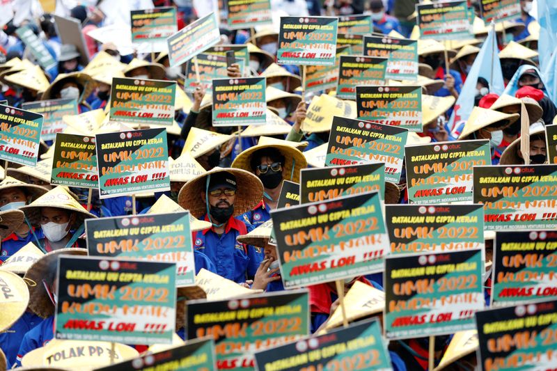 Explainer-What's at stake with Indonesia's controversial jobs creation law?