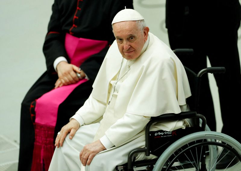 Pope apologises for having to cancel Africa trip