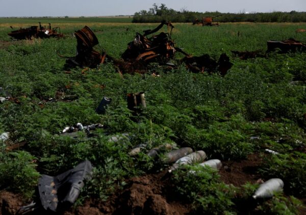 Analysis-Ukrainian dreams of retaking Kherson hinge on Western weapons