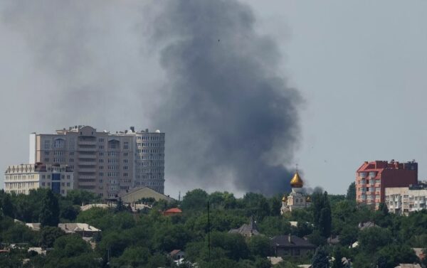 Ukraine battles to push back russian advance in northern donetsk