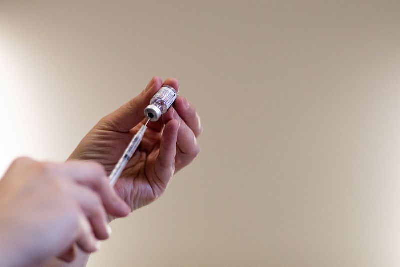 High blood thickness ups death risk; few problems with flu-COVID shots together