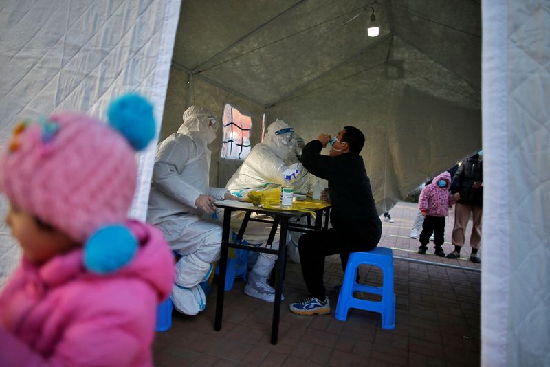 China's Tianjin halts some businesses in fresh COVID curbs