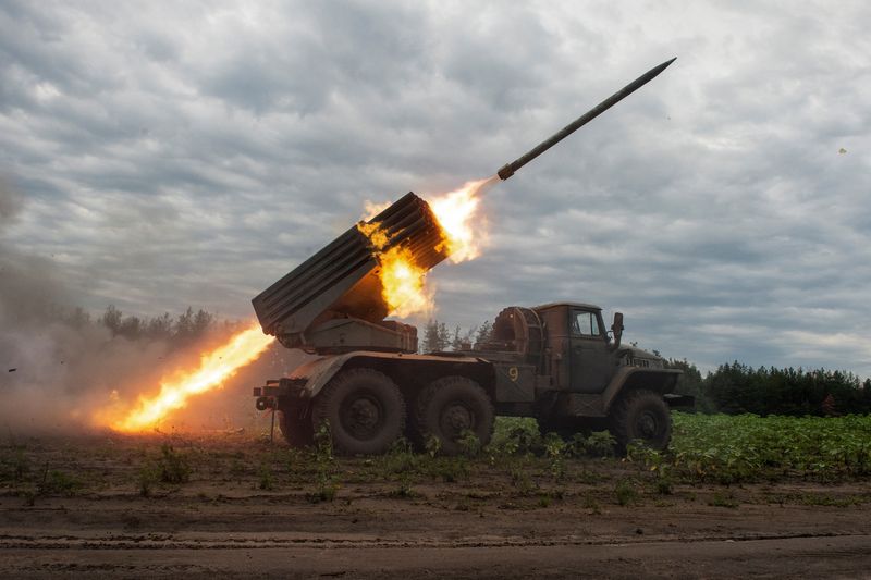 Russian ceasefire and troop pullout must precede any talks, says Ukraine