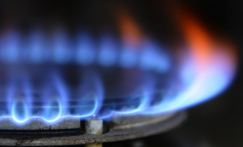 Analysis-Forget showering, it's eat or heat for shocked Europeans hit by energy crisis