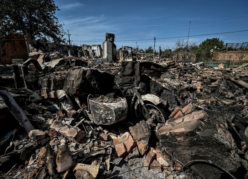Ukraine on edge after Zaporizhzhia nuclear plant, region's towns shelled