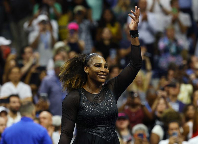 Serena Williams puts off retirement with U.S. Open first round win