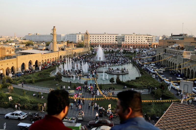 Exclusive-Attacks on major Iraqi gasfield drive out U.S. contractors
