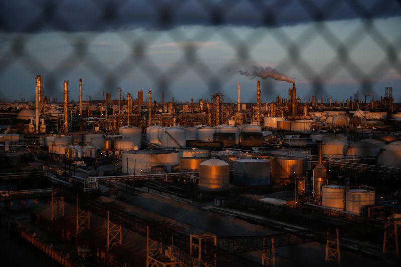 G7 company emissions falling short of global climate goal, study shows