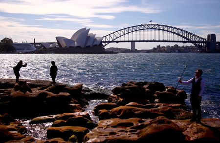 Australia rules out ban on Russian tourists as part of sanctions