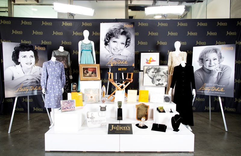 Betty White's belongings being auctioned for the public to take home