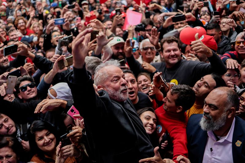 Cops on Brazil's campaign trail call for backup as violence spikes