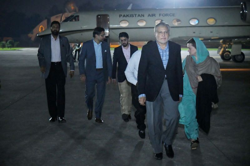 New Pakistan finance minister vows to tame inflation and cut interest rates