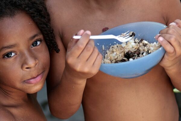 Widerimage: as grocery bills soar, hungry brazilians may seal bolsonaro’s fate