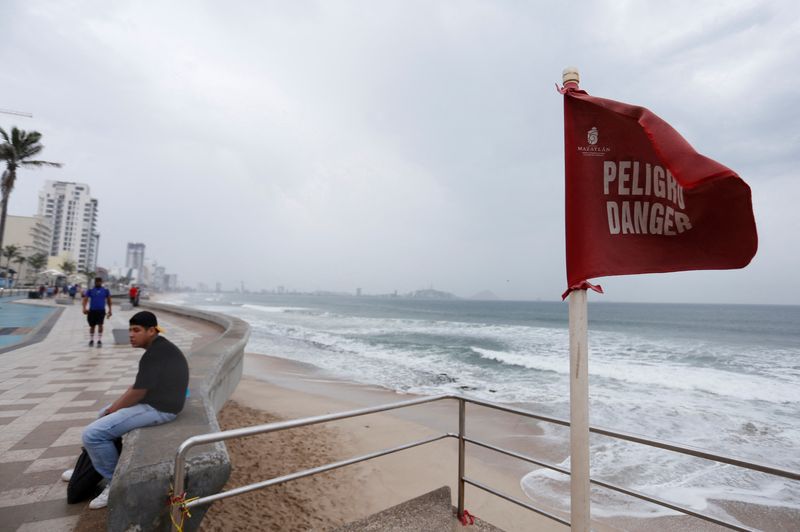 Hurricane Orlene could bring flash floods, mudslides to Mexico