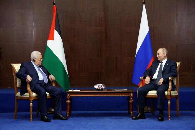 Palestinian leader does not trust America but happy with Russia