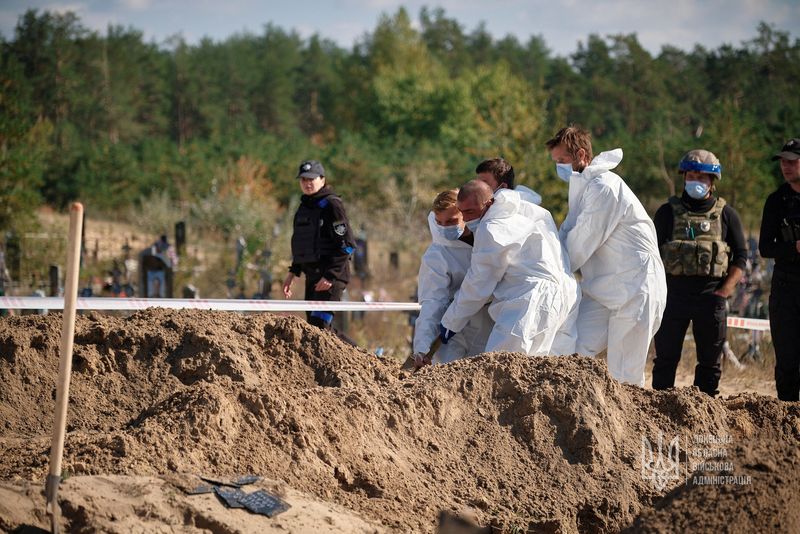 Ukraine completes exhumation of soldiers at Lyman mass grave