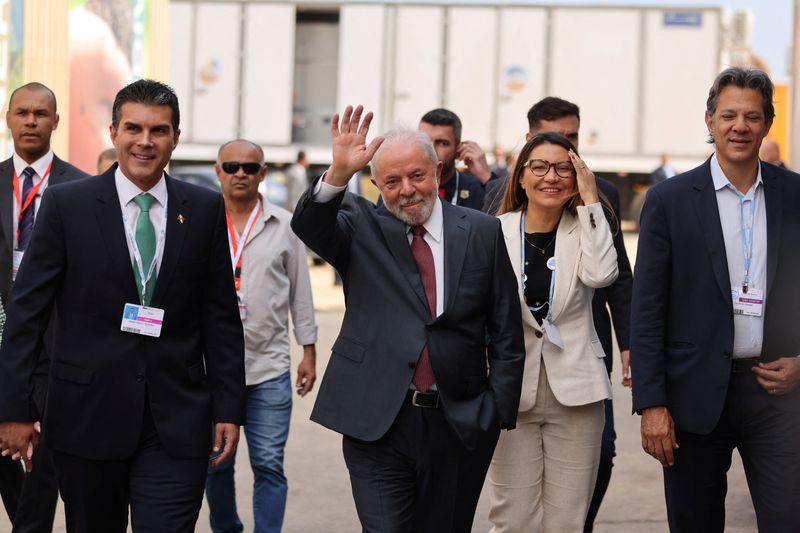 COP27: Greeted like a rock star, Brazil's Lula promises to protect Amazon