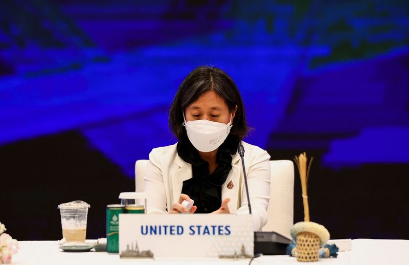 Top U.S., Chinese trade officials discuss bilateral trade at APEC - U.S. statement