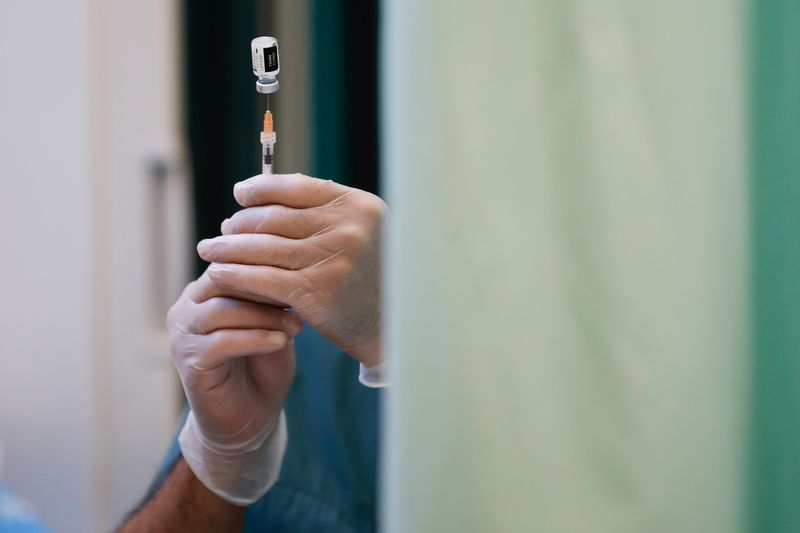 EU regulator warns of 'disappointing' vaccine booster uptake