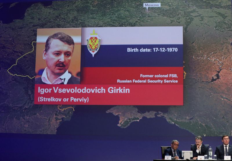 Some Russian soldiers in Ukraine unhappy with top brass, nationalist blogger says