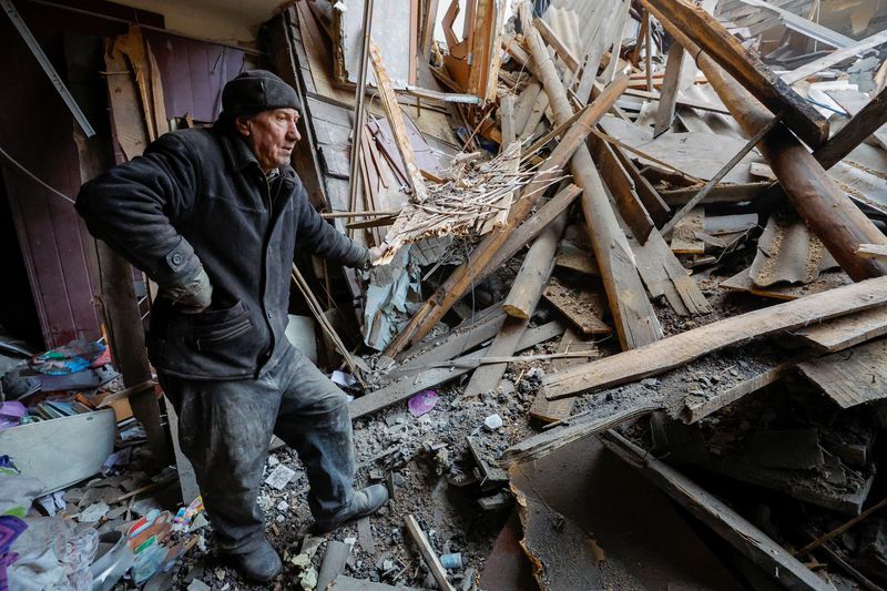 U.S. accelerates Ukraine diplomacy as Europe slides into winter