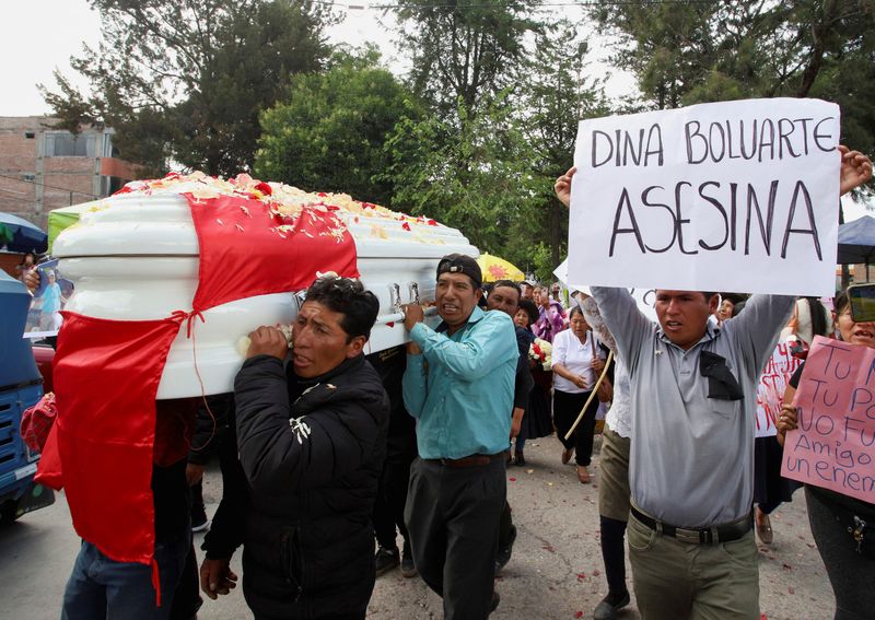 Peru ministers visit protest zone as families bury their dead