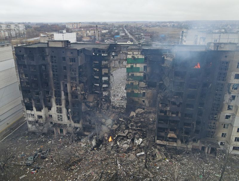 Kyiv residents staying put say they're ready to fight and die