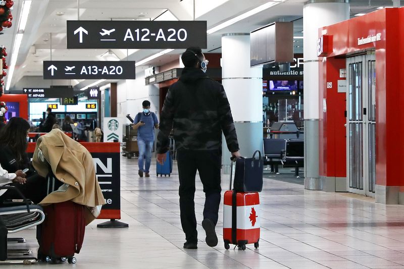 Canada draws 1 million travelers in one week for first time since pandemic