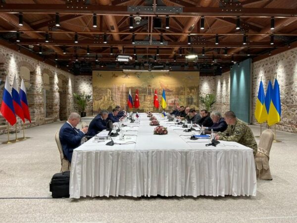 Lavrov says sanctions being discussed with ukraine, kyiv denies it