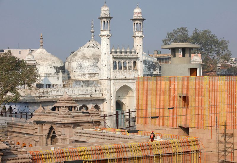 Hindu groups file fresh petitions to stop Muslims from entering historic Indian mosque