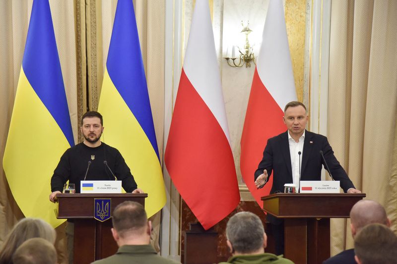 Poland plans to give Ukraine Leopard tanks as part of coalition