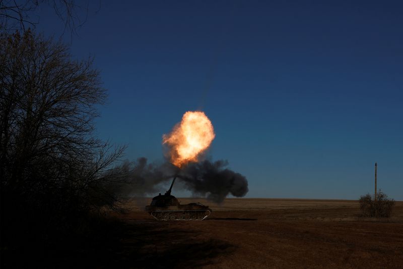 Ukrainian troops hold out in Soledar as Russia builds up forces - Kyiv