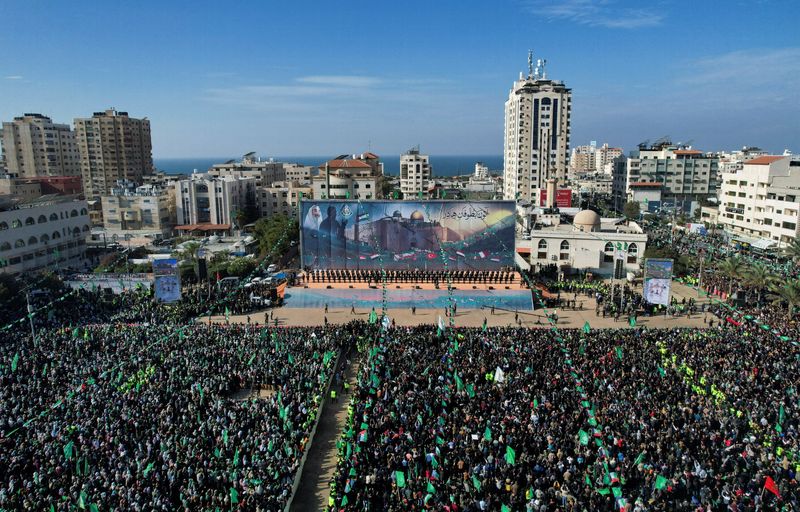 Analysis-Hamas sees West Bank as battleground with new Israel government